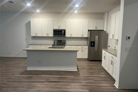 Adosado en alquiler en Apopka, Florida, 3 dormitorios, 200.48 m2 № 2094590 - foto 3
