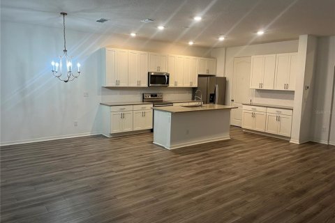 Adosado en alquiler en Apopka, Florida, 3 dormitorios, 200.48 m2 № 2094590 - foto 4
