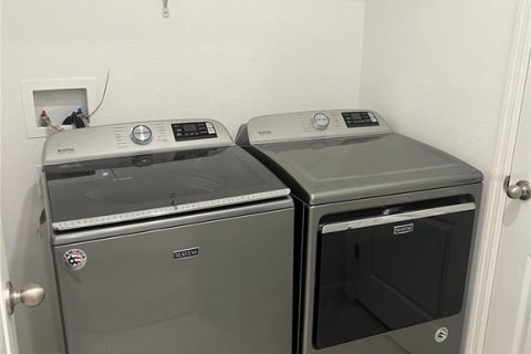 Adosado en alquiler en Apopka, Florida, 3 dormitorios, 200.48 m2 № 2094590 - foto 25