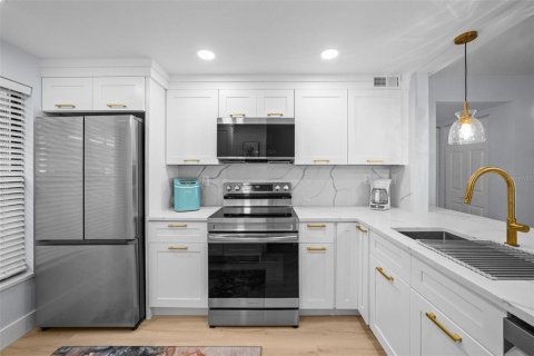 Copropriété à louer à Saint Petersburg, Floride: 2 chambres, 85.01 m2 № 1736743 - photo 6