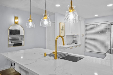 Copropriété à louer à Saint Petersburg, Floride: 2 chambres, 85.01 m2 № 1736743 - photo 10