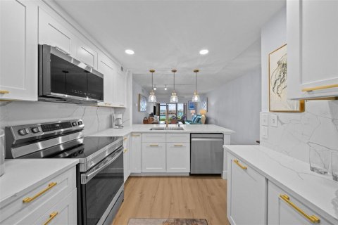 Copropriété à louer à Saint Petersburg, Floride: 2 chambres, 85.01 m2 № 1736743 - photo 8