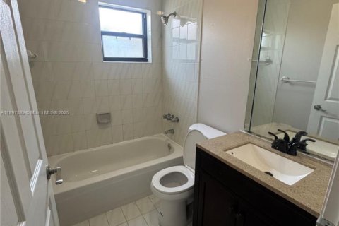 Снять в аренду коммерческую недвижимость в Катлер-Бей, Флорида 127.55м2, № 1949121 - фото 4