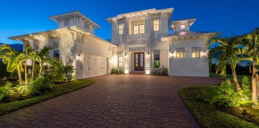 House in Palmetto, Florida 4 bedrooms, 313.08 sq.m. № 2394091
