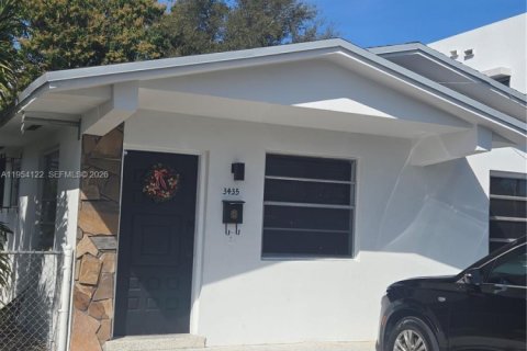 Villa ou maison à Miami, Floride 2 chambres, 183.02 m2 № 2031634