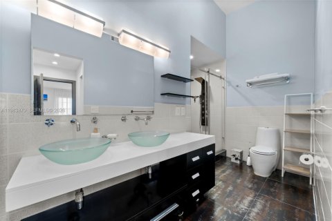 Купить виллу или дом в Авентура, Флорида 2 спальни, 126.16м2, № 2049103 - фото 16