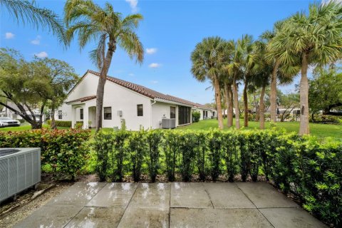 Купить виллу или дом в Авентура, Флорида 2 спальни, 126.16м2, № 2049103 - фото 3