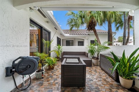 Купить виллу или дом в Авентура, Флорида 2 спальни, 126.16м2, № 2049103 - фото 4