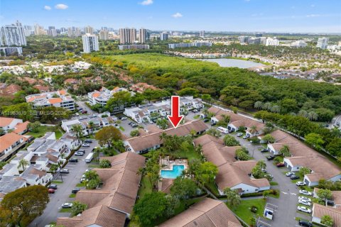 Купить виллу или дом в Авентура, Флорида 2 спальни, 126.16м2, № 2049103 - фото 20