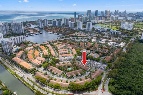 Купить виллу или дом в Авентура, Флорида 2 спальни, 126.16м2, № 2049103 - фото 19