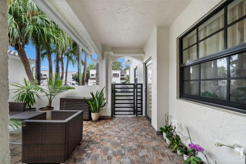 Купить виллу или дом в Авентура, Флорида 2 спальни, 126.16м2, № 2049103 - фото 5