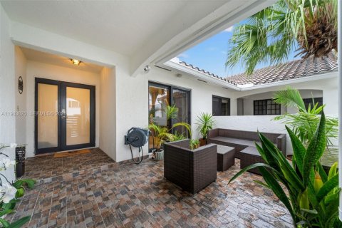 Купить виллу или дом в Авентура, Флорида 2 спальни, 126.16м2, № 2049103 - фото 6