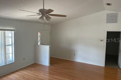 Villa ou maison à louer à Palmetto, Floride: 3 chambres, 129.13 m2 № 2388109 - photo 2
