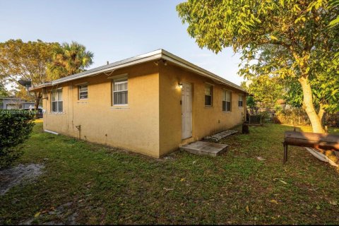 Casa en venta en Fort Lauderdale, Florida, 3 dormitorios, 127.65 m2 № 1700623 - foto 18