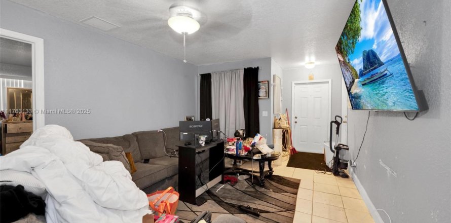 Casa en Fort Lauderdale, Florida 3 dormitorios, 127.65 m2 № 1700623