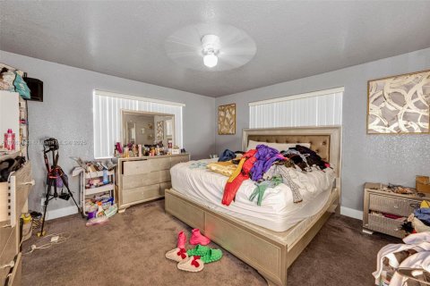 Casa en venta en Fort Lauderdale, Florida, 3 dormitorios, 127.65 m2 № 1700623 - foto 9
