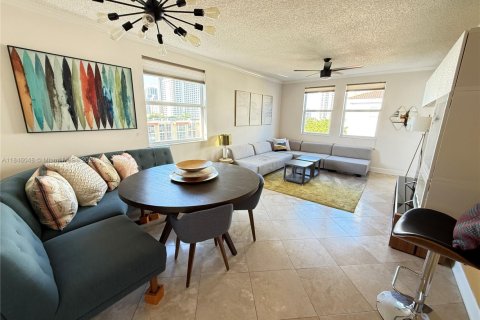 Condo in Sunny Isles Beach, Florida, 2 bedrooms  № 1842887