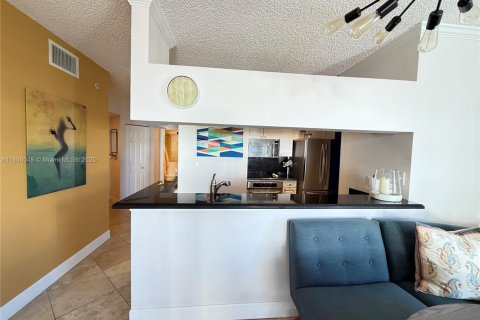 Condo in Sunny Isles Beach, Florida, 2 bedrooms  № 1842887 - photo 5