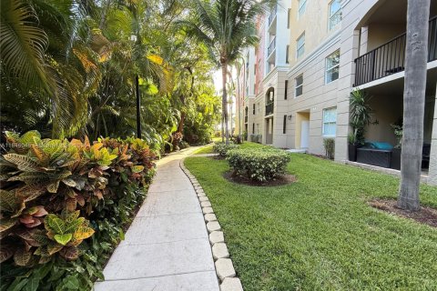 Condo in Sunny Isles Beach, Florida, 2 bedrooms  № 1842887 - photo 25