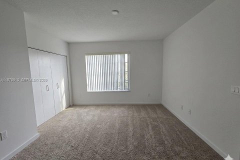 Таунхаус в Лодерхилл, Флорида 3 спальни, 126.35м2 № 2046320