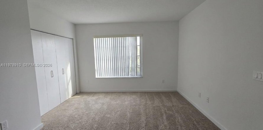 Таунхаус в Лодерхилл, Флорида 3 спальни, 126.35м2 № 2046320