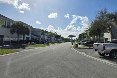 Купить таунхаус в Лодерхилл, Флорида 3 спальни, 126.35м2, № 2046320 - фото 9