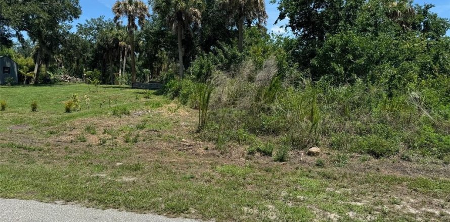 Terreno en North Port, Florida № 2159111