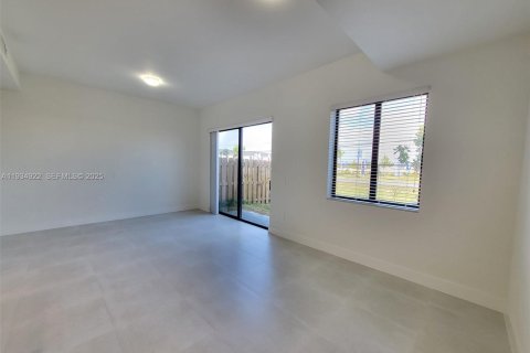 House in Homestead, Florida 3 bedrooms № 1994117 - photo 15