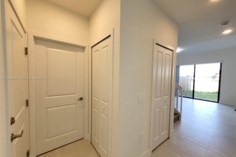 House in Homestead, Florida 3 bedrooms № 1994117 - photo 8