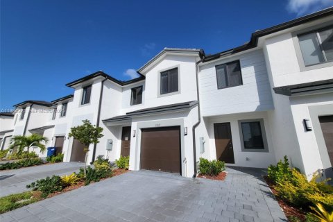 House in Homestead, Florida 3 bedrooms № 1994117 - photo 3