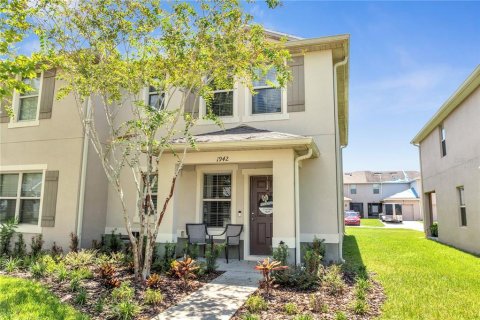 Townhouse in Kissimmee, Florida 3 bedrooms, 173.73 sq.m. № 1917645 - photo 1