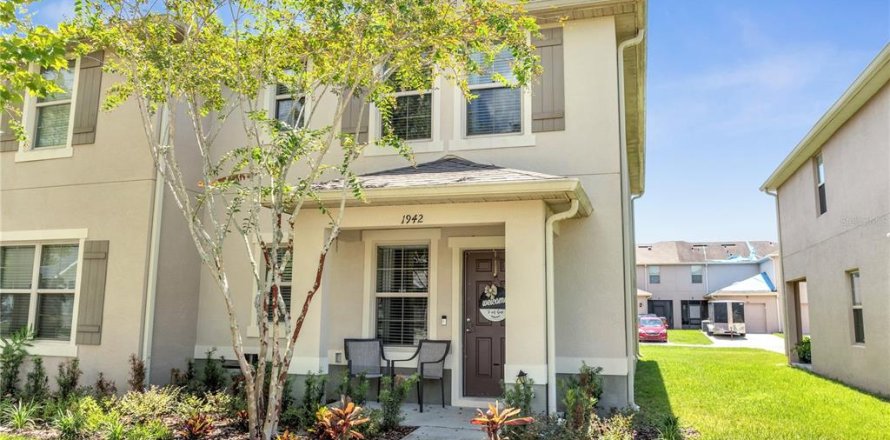 Townhouse in Kissimmee, Florida 3 bedrooms, 173.73 sq.m. № 1917645