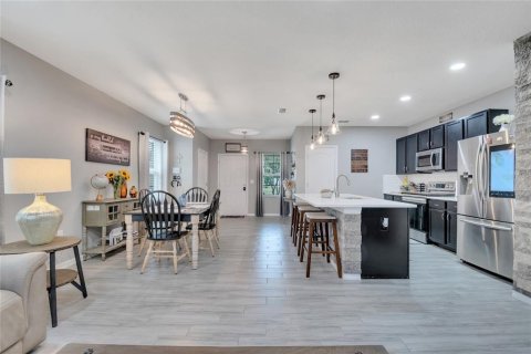 Townhouse in Kissimmee, Florida 3 bedrooms, 173.73 sq.m. № 1917645 - photo 8