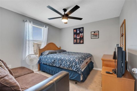 Townhouse in Kissimmee, Florida 3 bedrooms, 173.73 sq.m. № 1917645 - photo 18