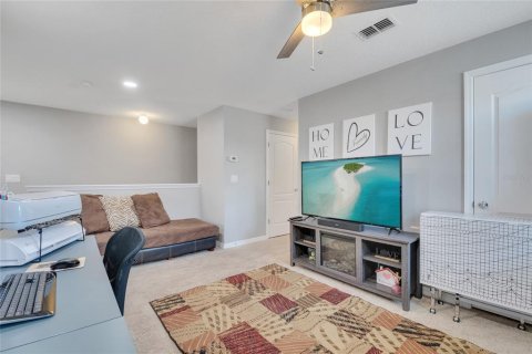 Townhouse in Kissimmee, Florida 3 bedrooms, 173.73 sq.m. № 1917645 - photo 11