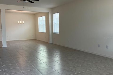 Villa ou maison à louer à Davenport, Floride: 4 chambres, 216.74 m2 № 2096084 - photo 8