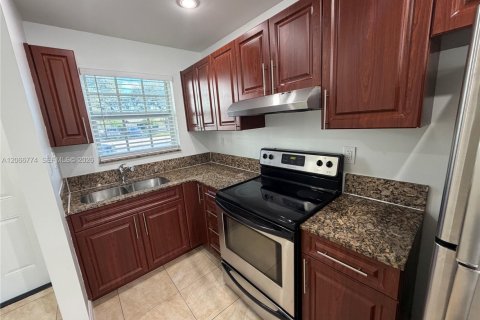 Appartement à louer à Davie, Floride: 2 chambres № 2286461 - photo 2