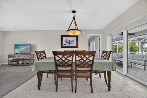 Villa ou maison à vendre à Punta Gorda, Floride: 3 chambres, 197.6 m2 № 2356491 - photo 8