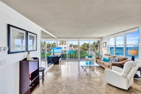 Copropriété à louer à Hollywood, Floride: 2 chambres, 111.3 m2 № 1946355 - photo 5