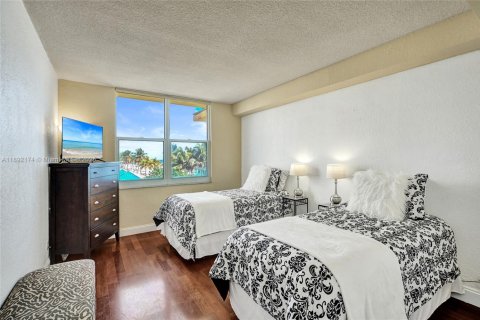 Copropriété à louer à Hollywood, Floride: 2 chambres, 111.3 m2 № 1946355 - photo 15