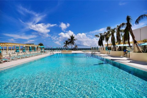 Copropriété à louer à Hollywood, Floride: 2 chambres, 111.3 m2 № 1946355 - photo 27