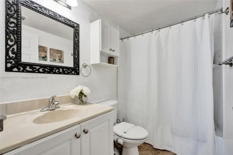 Copropriété à louer à Hollywood, Floride: 2 chambres, 111.3 m2 № 1946355 - photo 14
