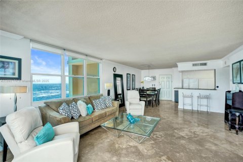 Copropriété à louer à Hollywood, Floride: 2 chambres, 111.3 m2 № 1946355 - photo 8