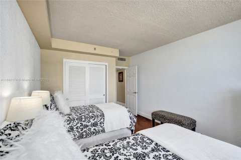 Copropriété à louer à Hollywood, Floride: 2 chambres, 111.3 m2 № 1946355 - photo 16
