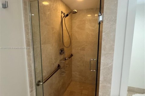 Купить кондоминиум в Санни-Айлс-Бич, Флорида 1 спальня, 103.12м2, № 1936735 - фото 9