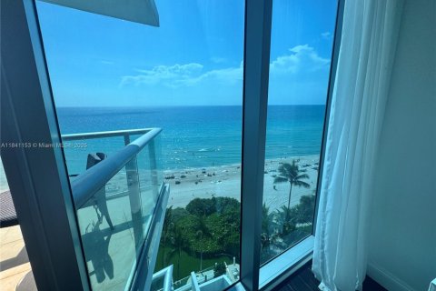 Купить кондоминиум в Санни-Айлс-Бич, Флорида 1 спальня, 103.12м2, № 1936735 - фото 14