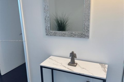 Купить кондоминиум в Санни-Айлс-Бич, Флорида 1 спальня, 103.12м2, № 1936735 - фото 30