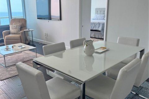 Купить кондоминиум в Санни-Айлс-Бич, Флорида 1 спальня, 103.12м2, № 1936735 - фото 25