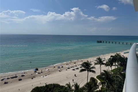Купить кондоминиум в Санни-Айлс-Бич, Флорида 1 спальня, 103.12м2, № 1936735 - фото 20