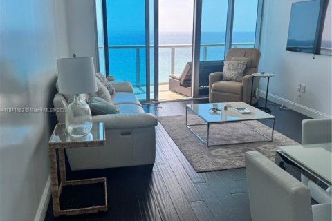 Купить кондоминиум в Санни-Айлс-Бич, Флорида 1 спальня, 103.12м2, № 1936735 - фото 24